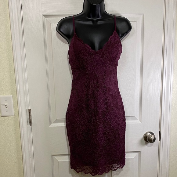 Windsor Dresses & Skirts - Windsor Wine Lace Spaghetti Strap Cocktail Dress Medium